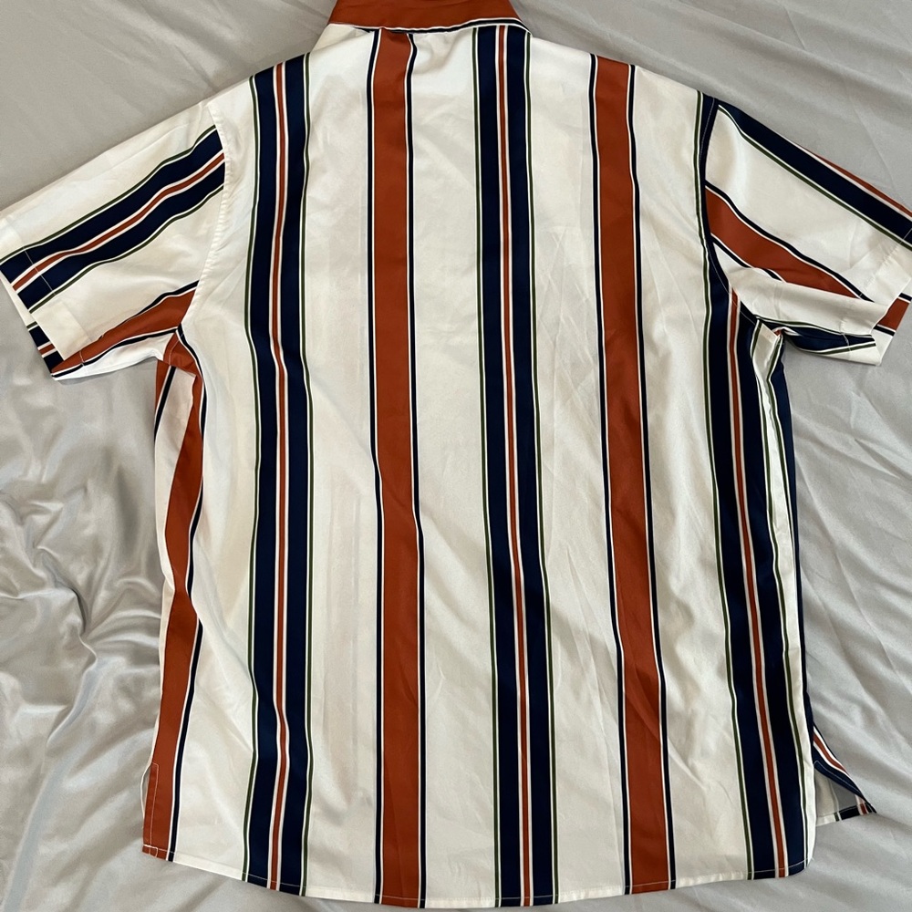 Shein Colorblock Button-Down - Picture 2 of 2